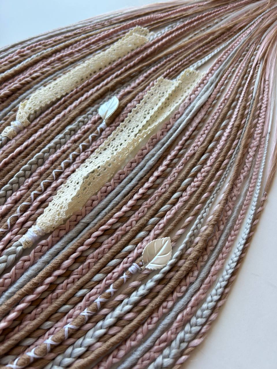 Handmade Synthetic Dreads – Custom DE & SE Dreadlock Extensions