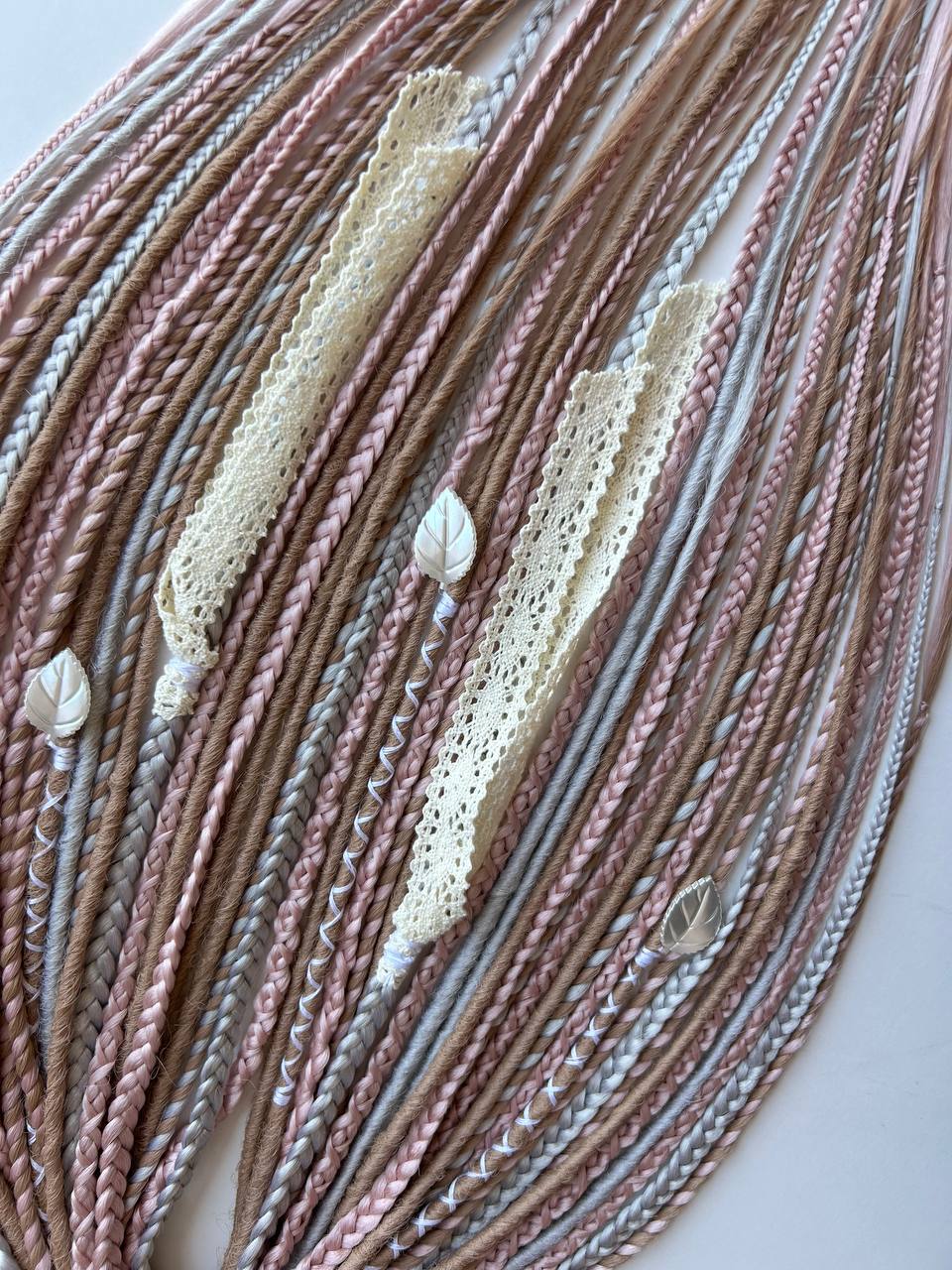 Handmade Synthetic Dreads – Custom DE & SE Dreadlock Extensions