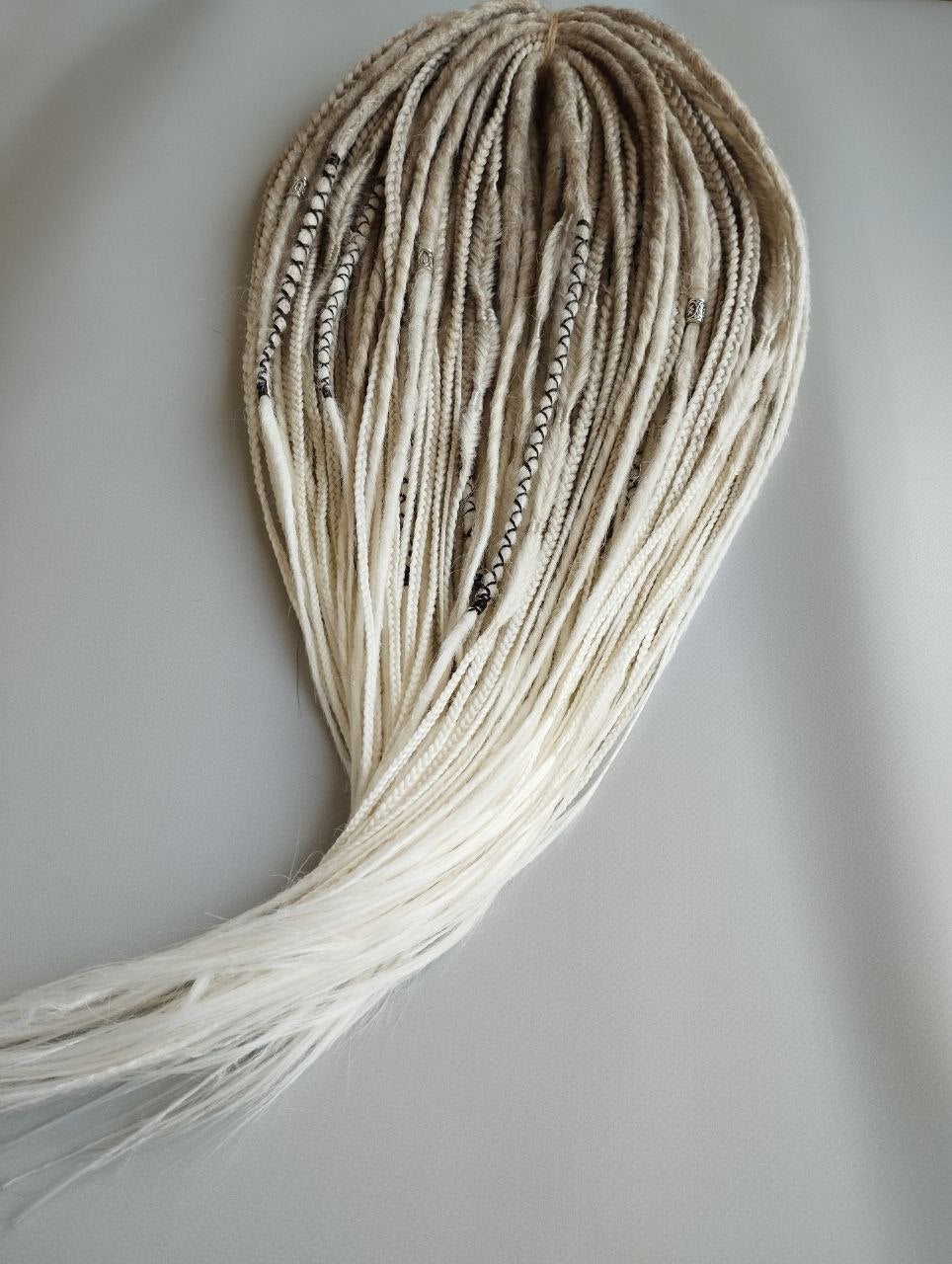 Handmade Synthetic Dreads – Custom DE & SE Dreadlock Extensions