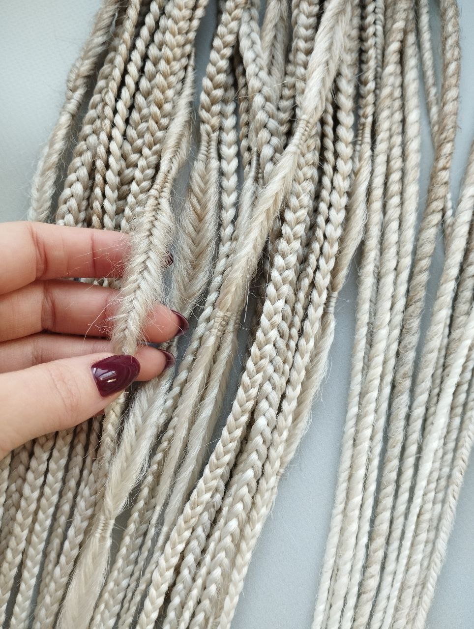 Handmade Synthetic Dreads – Custom DE & SE Dreadlock Extensions