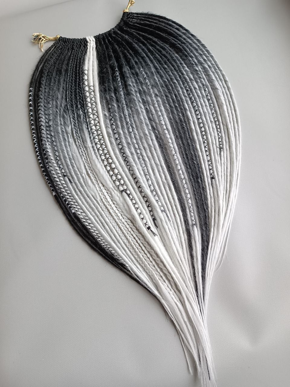 Handmade Synthetic Dreads – Custom DE & SE Dreadlock Extensions