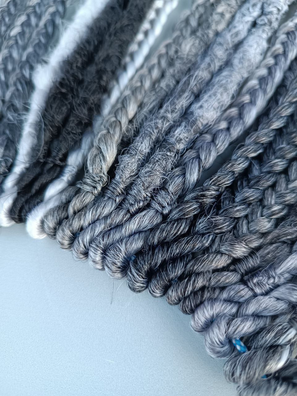 Handmade Synthetic Dreads – Custom DE & SE Dreadlock Extensions