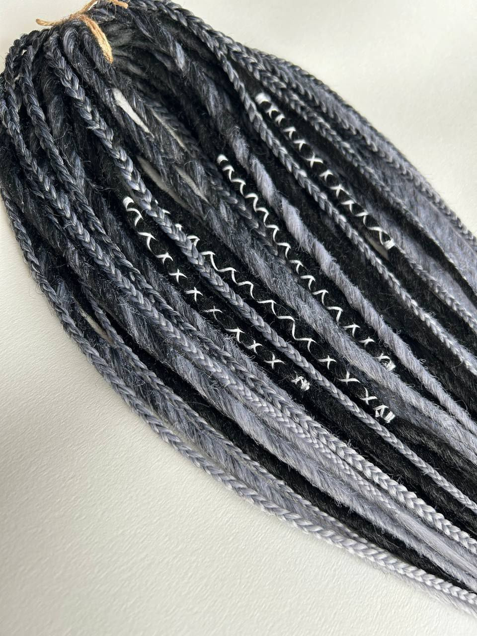Handmade Synthetic Dreads – Custom DE & SE Dreadlock Extensions