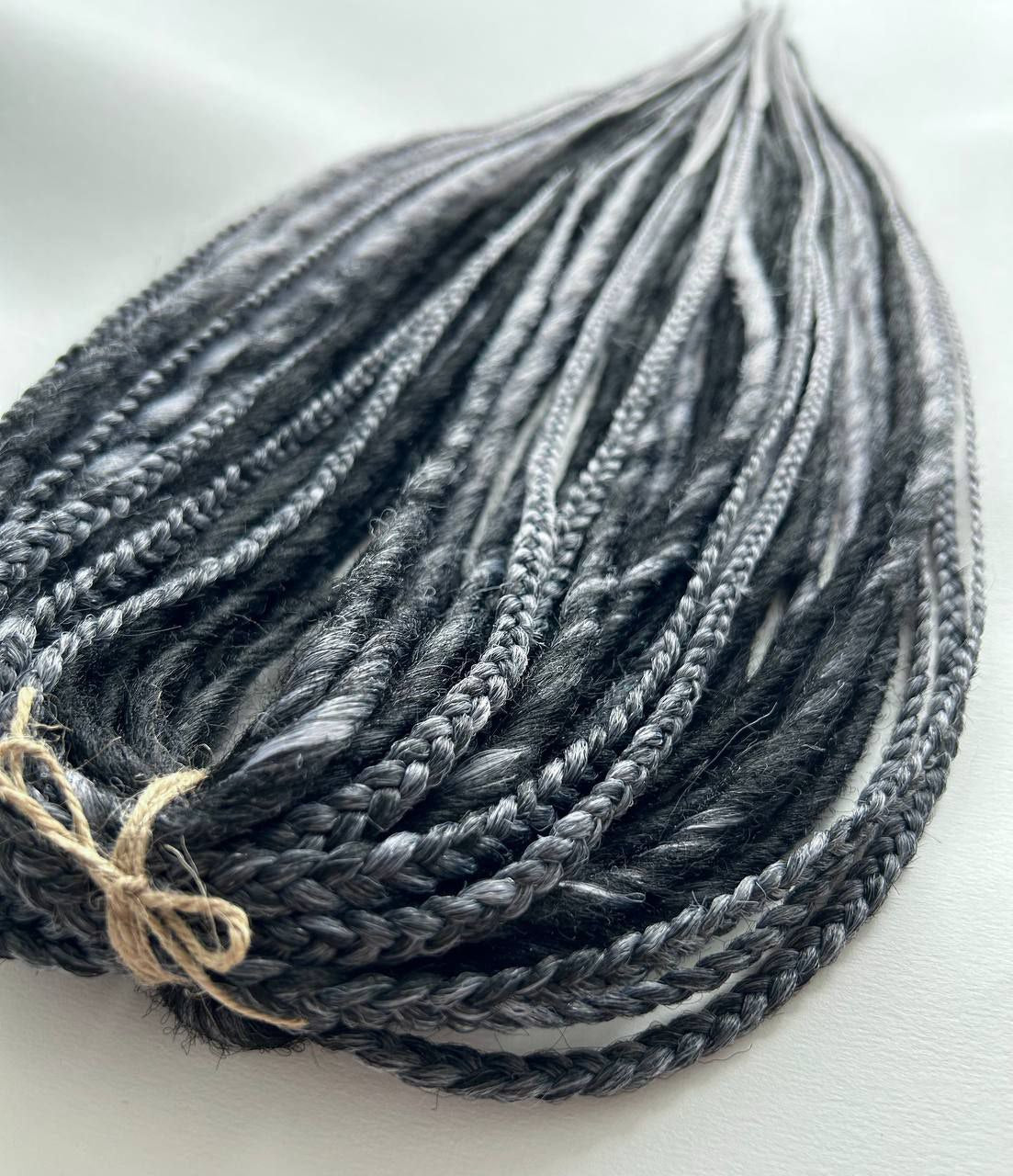 Handmade Synthetic Dreads – Custom DE & SE Dreadlock Extensions