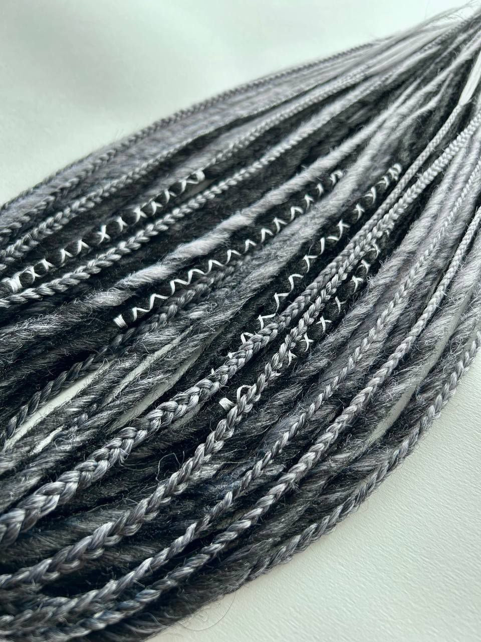 Handmade Synthetic Dreads – Custom DE & SE Dreadlock Extensions