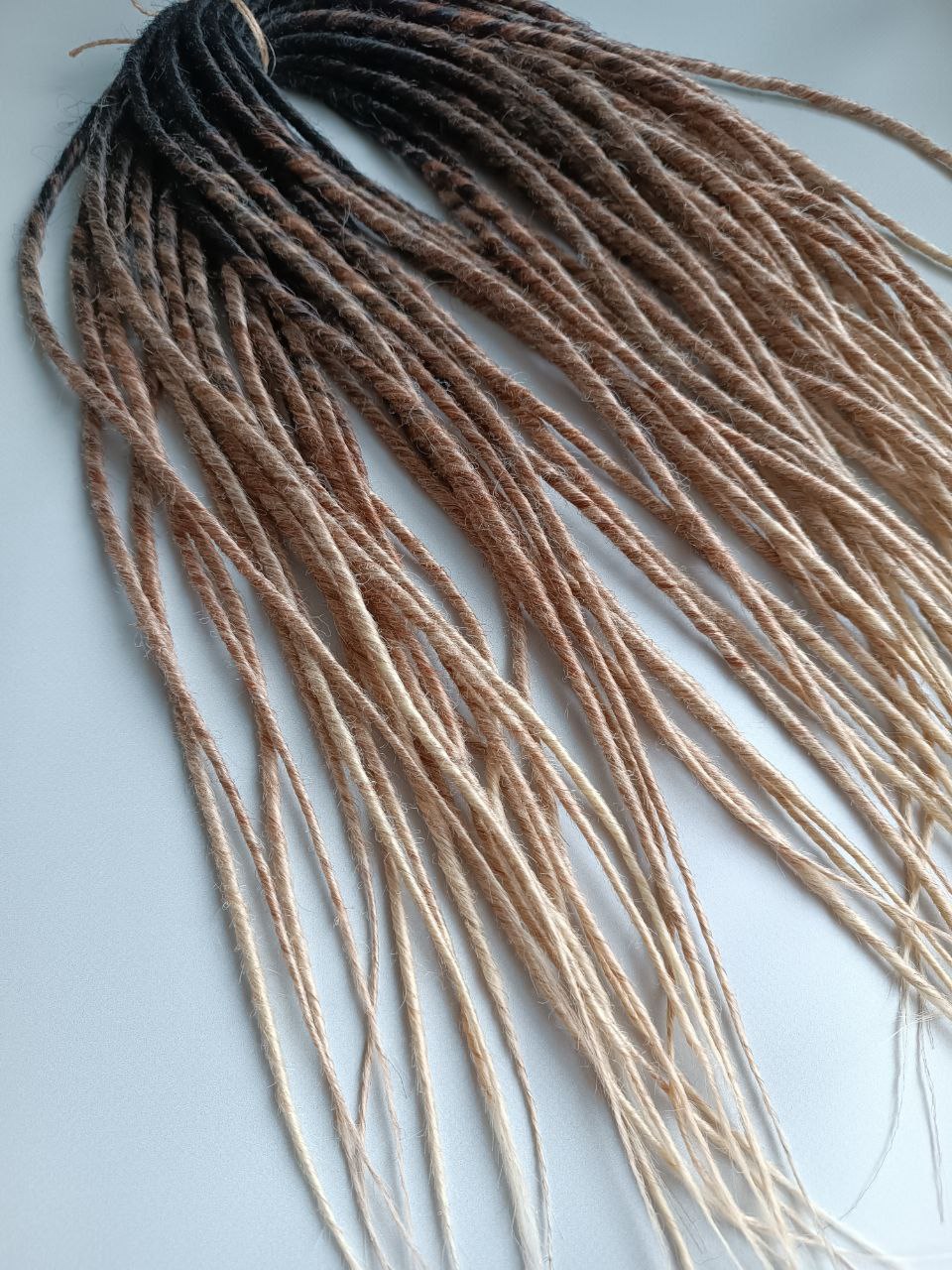 Handmade Synthetic Dreads – Custom DE & SE Dreadlock Extensions