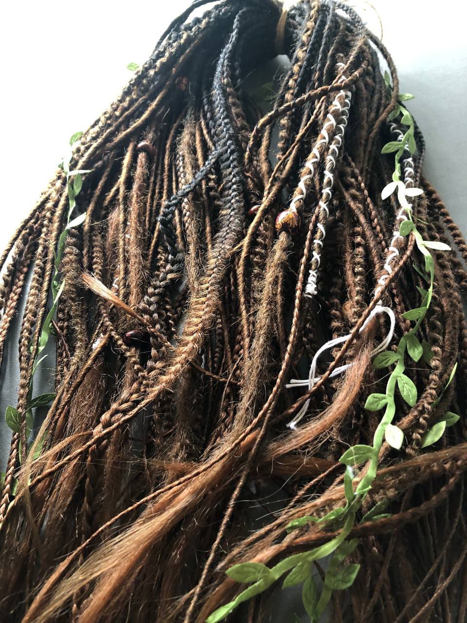 Handmade Synthetic Dreads – Custom DE & SE Dreadlock Extensions
