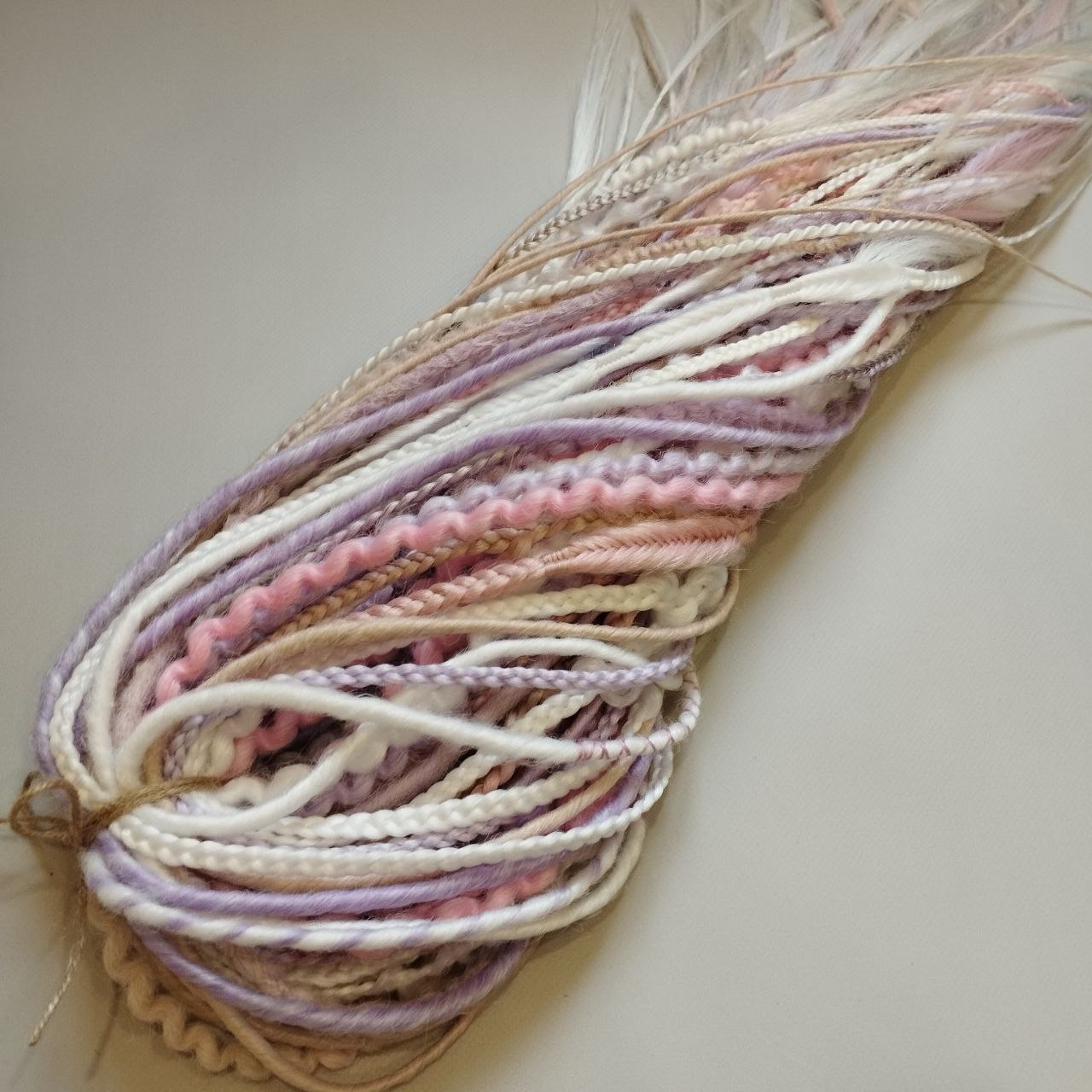 Handmade Synthetic Dreads – Custom DE & SE Dreadlock Extensions