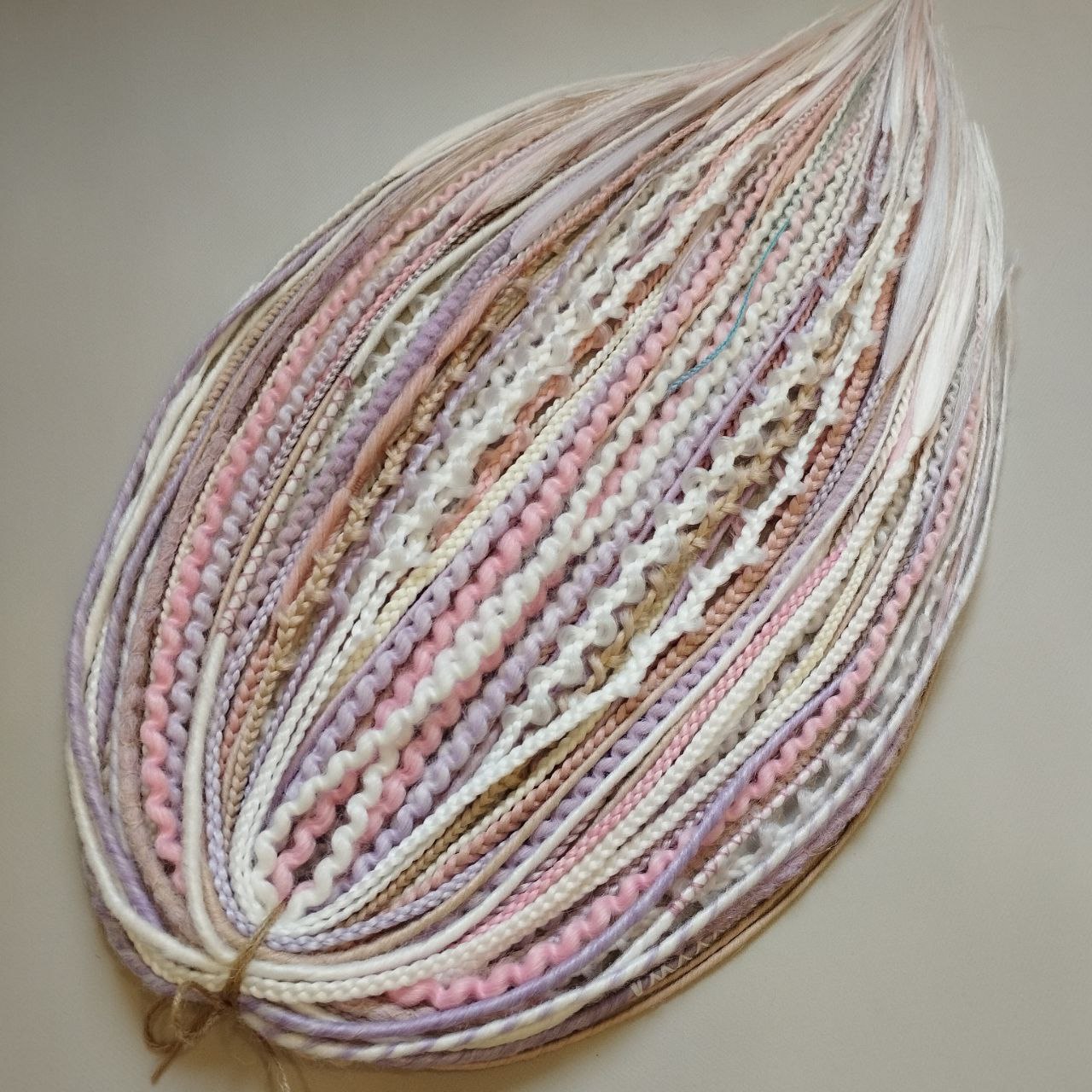 Handmade Synthetic Dreads – Custom DE & SE Dreadlock Extensions