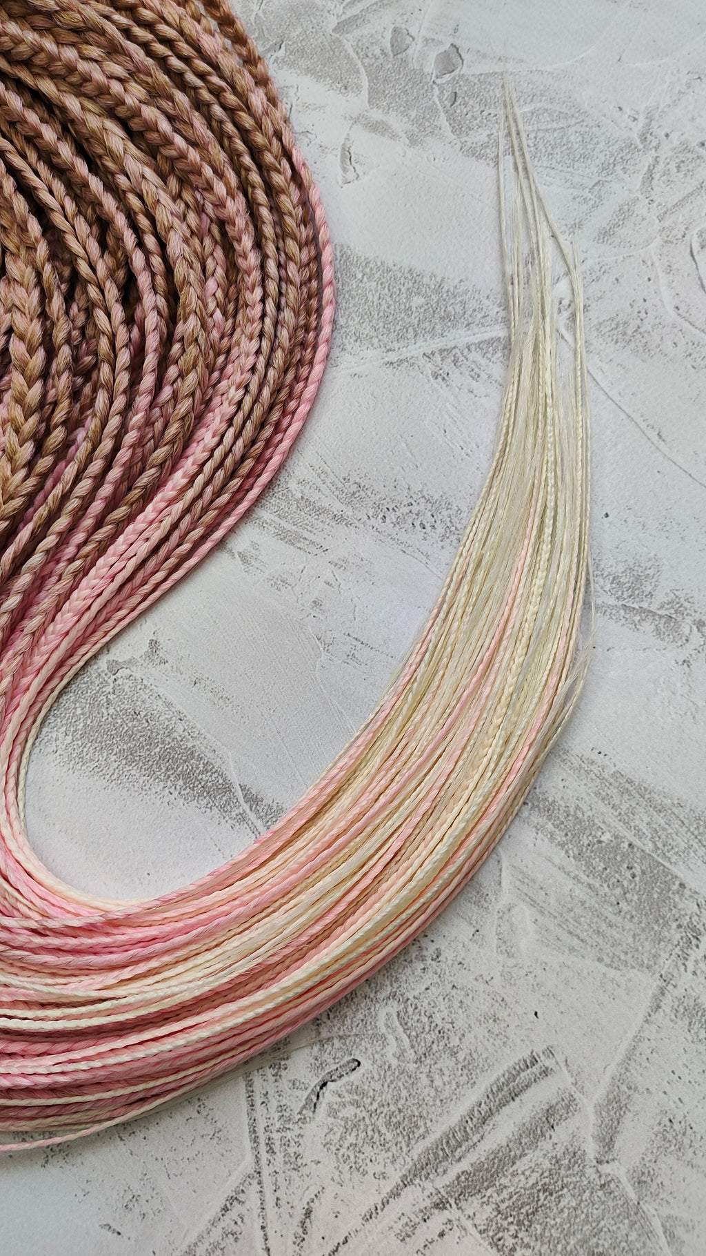 Handmade Synthetic Dreads – Custom DE & SE Dreadlock Extensions