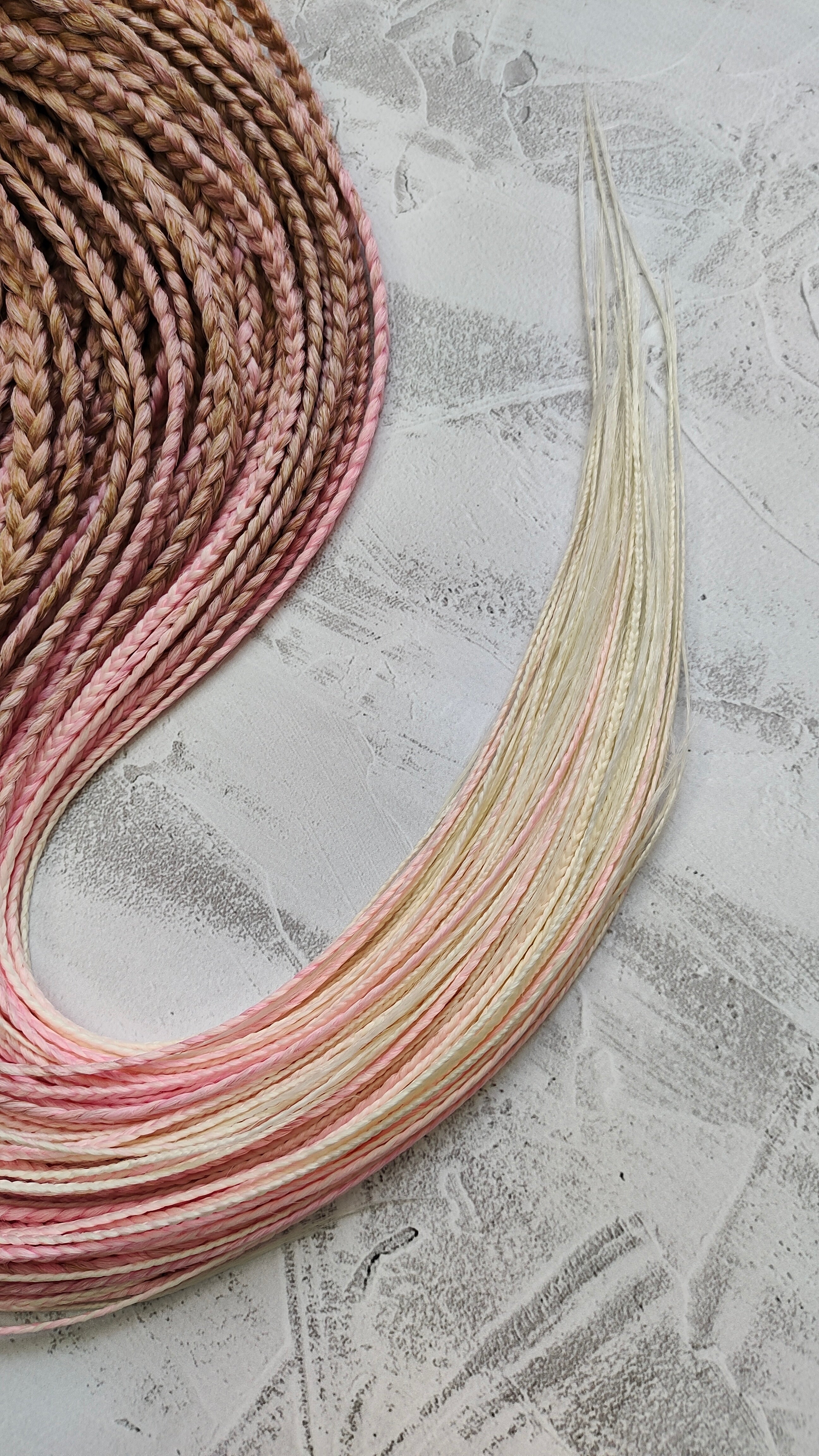 Handmade Synthetic Dreads – Custom DE & SE Dreadlock Extensions