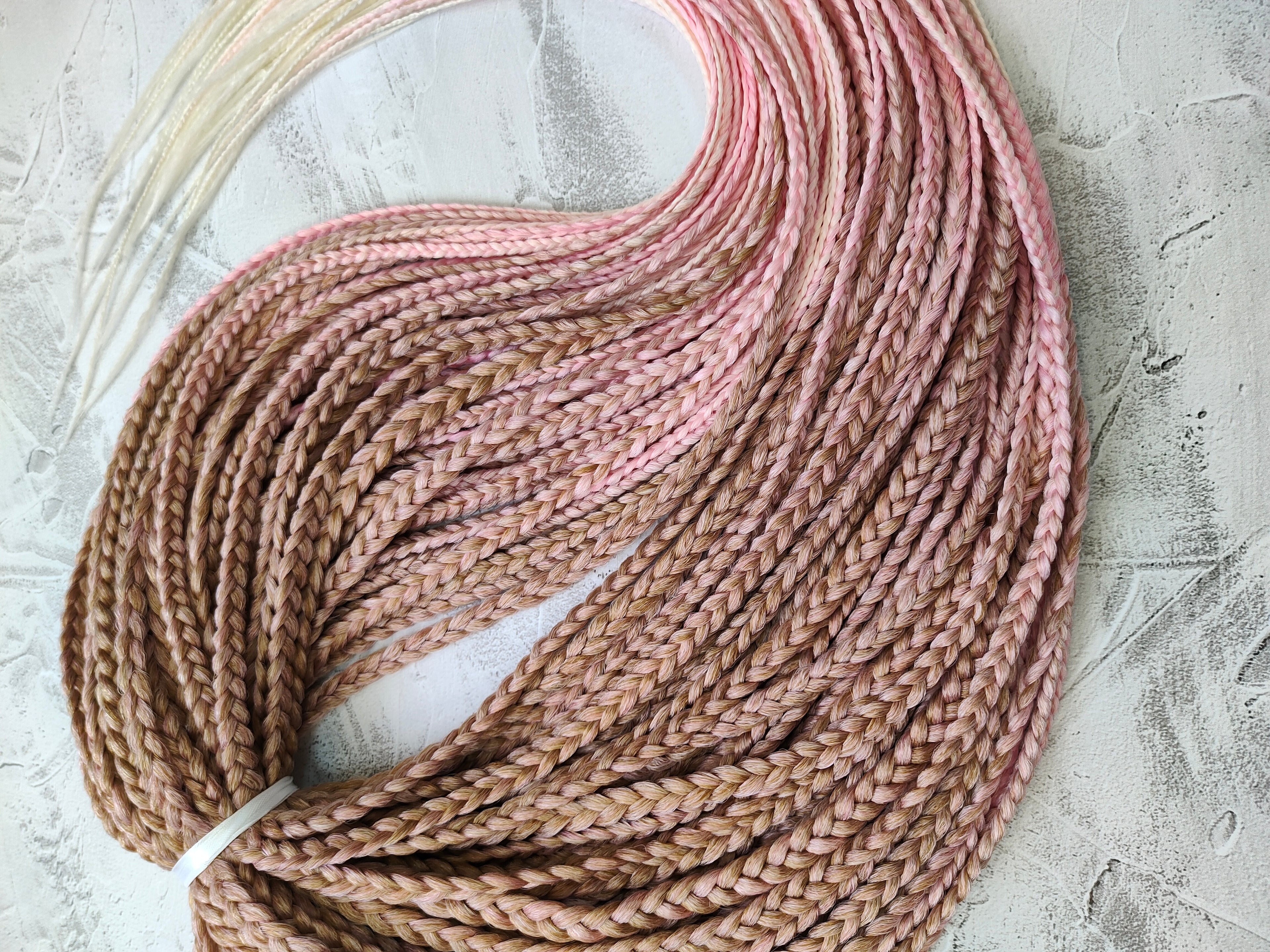 Handmade Synthetic Dreads – Custom DE & SE Dreadlock Extensions