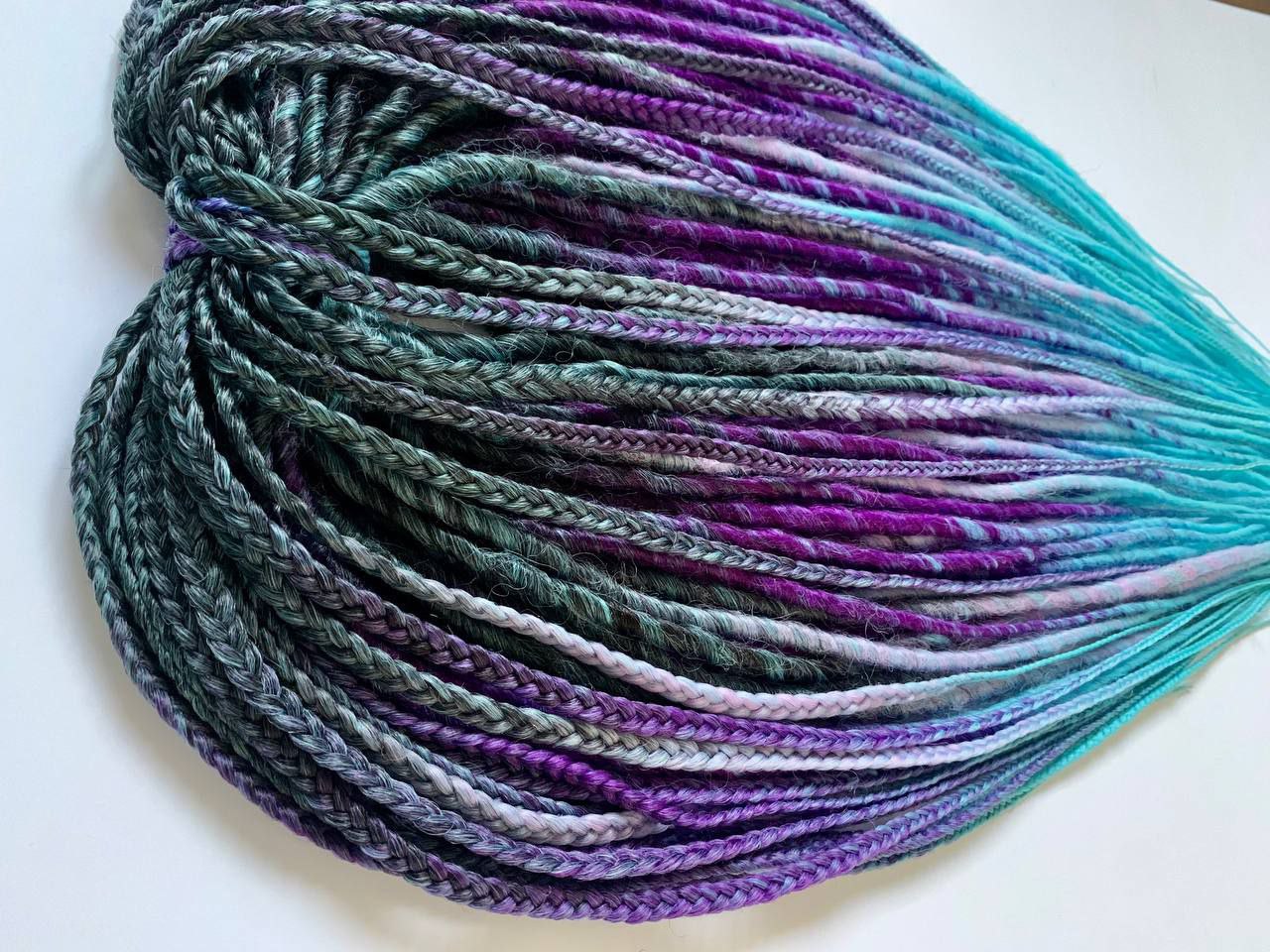 Handmade Synthetic Dreads – Custom DE & SE Dreadlock Extensions