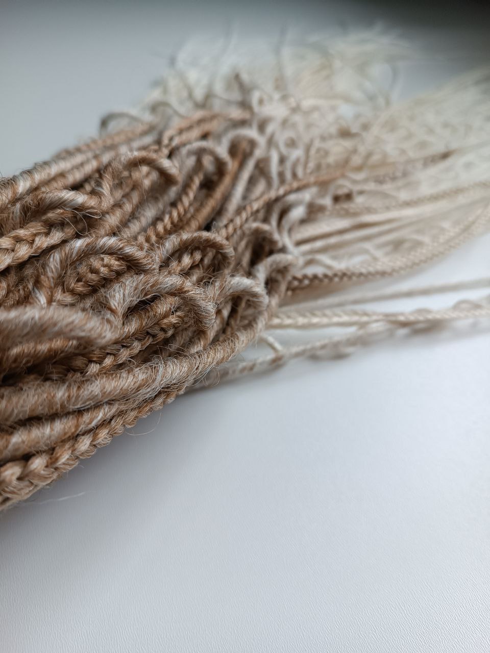 Handmade Synthetic Dreads – Custom DE & SE Dreadlock Extensions
