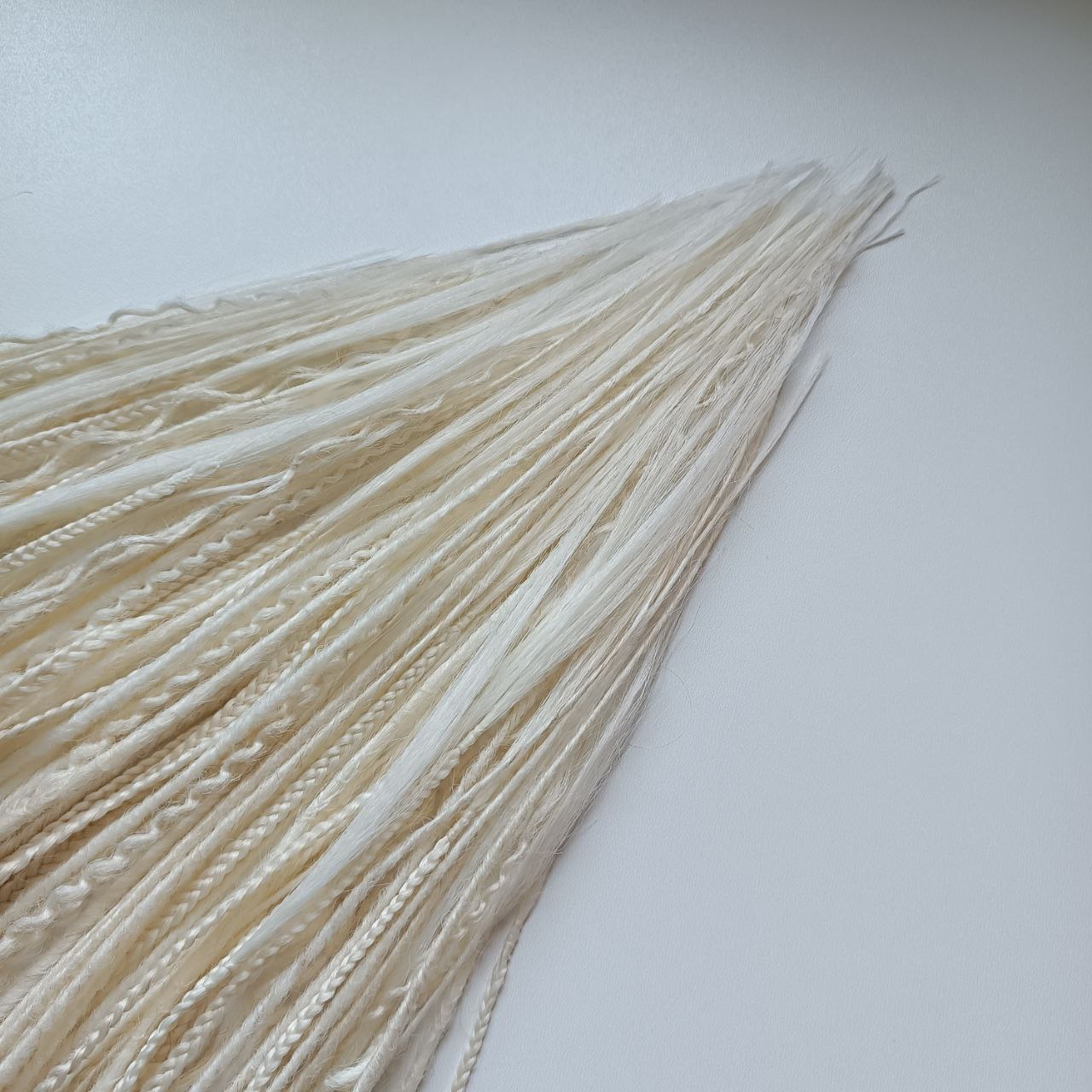 Handmade Synthetic Dreads – Custom DE & SE Dreadlock Extensions
