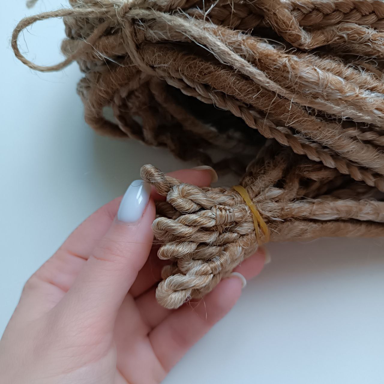 Handmade Synthetic Dreads – Custom DE & SE Dreadlock Extensions