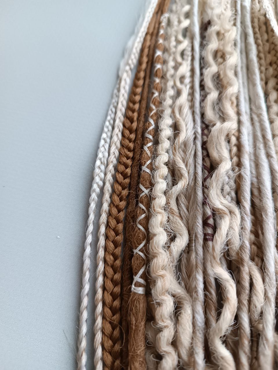 Handmade Synthetic Dreads – Custom DE & SE Dreadlock Extensions