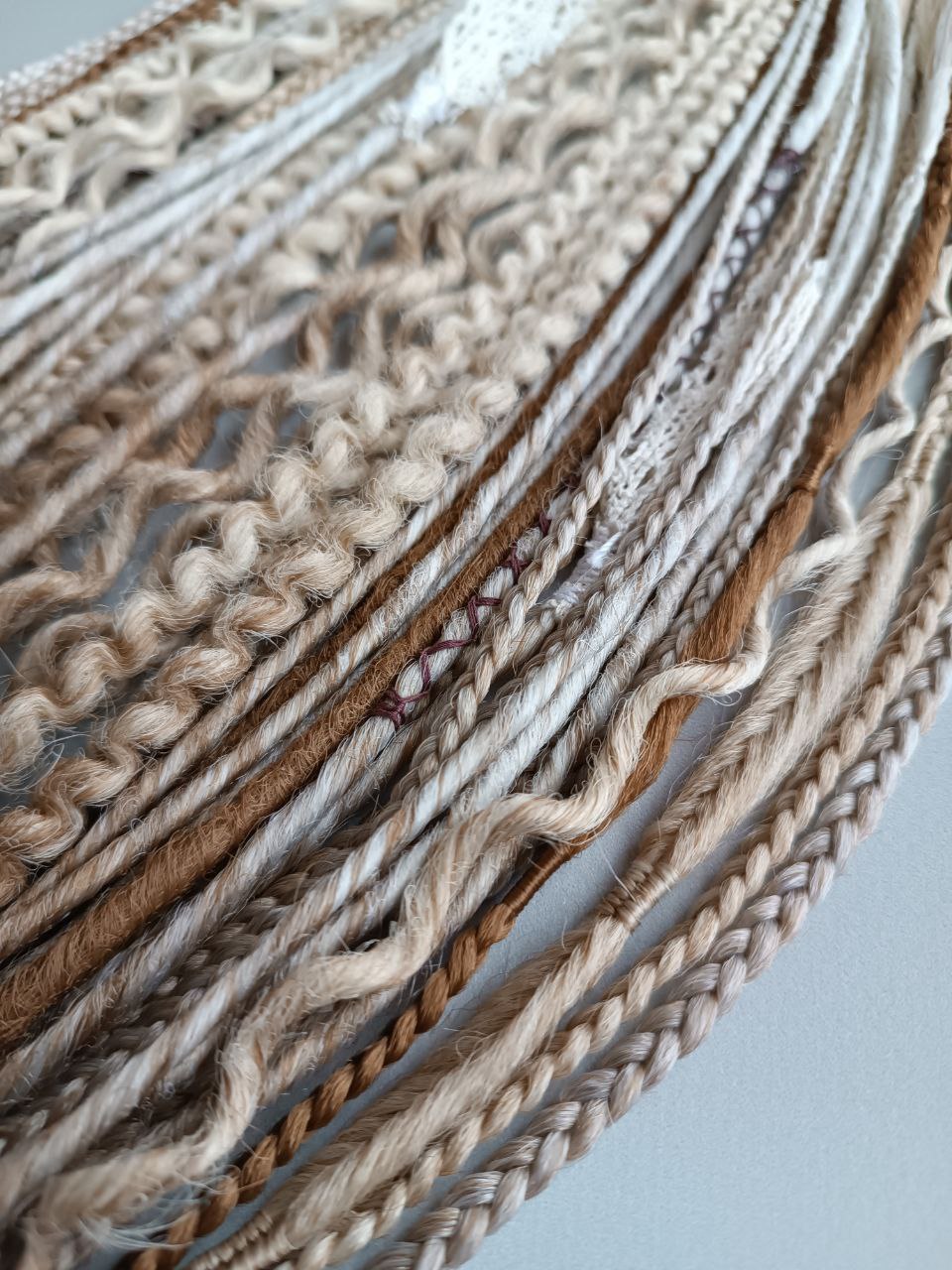 Handmade Synthetic Dreads – Custom DE & SE Dreadlock Extensions