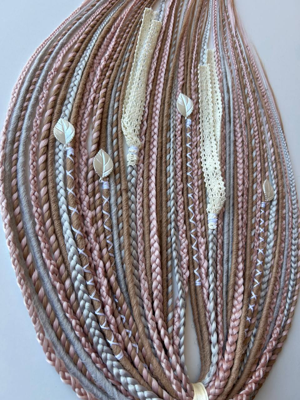 Handmade Synthetic Dreads – Custom DE & SE Dreadlock Extensions