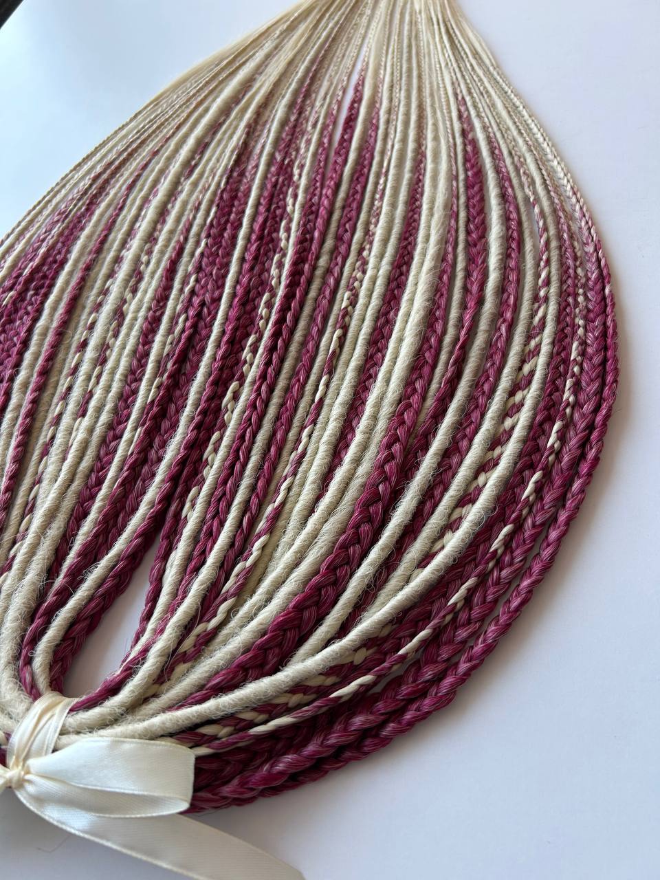 Handmade Synthetic Dreads – Custom DE & SE Dreadlock Extensions